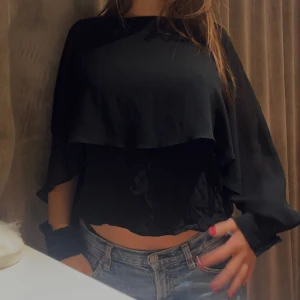Zara blus - Så snygg zara blus, knappt använd💓