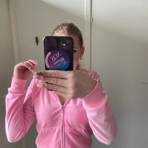 Rosa Juicy Kofta - Storlek S. Aldrig använd. Original pris: 1200kr. Kan diskuteras pris 