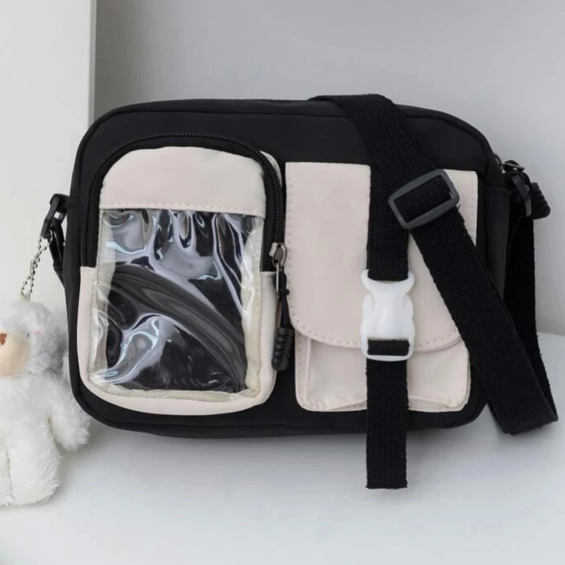 Crossbody-väska🧸✨tyvärr kommer inte nallen med:(