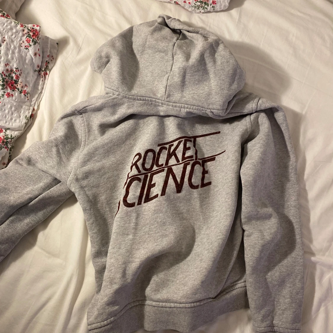 Hoodie från ganni med tryck på ryggen - 91