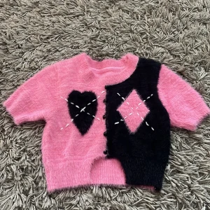 Rosa svart topp - Fluffig rosa svart topp, ny, oanvänd