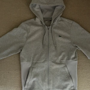 Lacoste Hoddie - Riktigt snygg Lacoste Hoddie! 