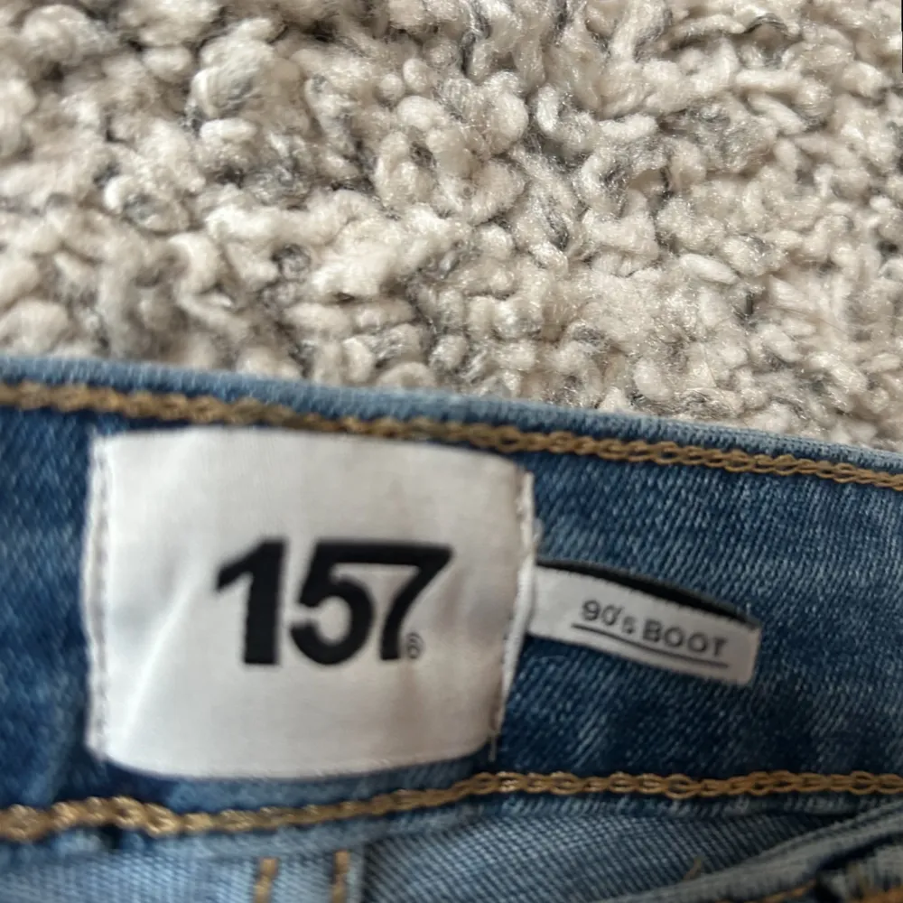 Säljer ett par jeans från lager 157. Använt typ 2-3 gånger. Köpt för 450kr och säljer för 150kr. . Jeans & Byxor.