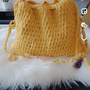 Väska  - Jag ska sälja den här väska.