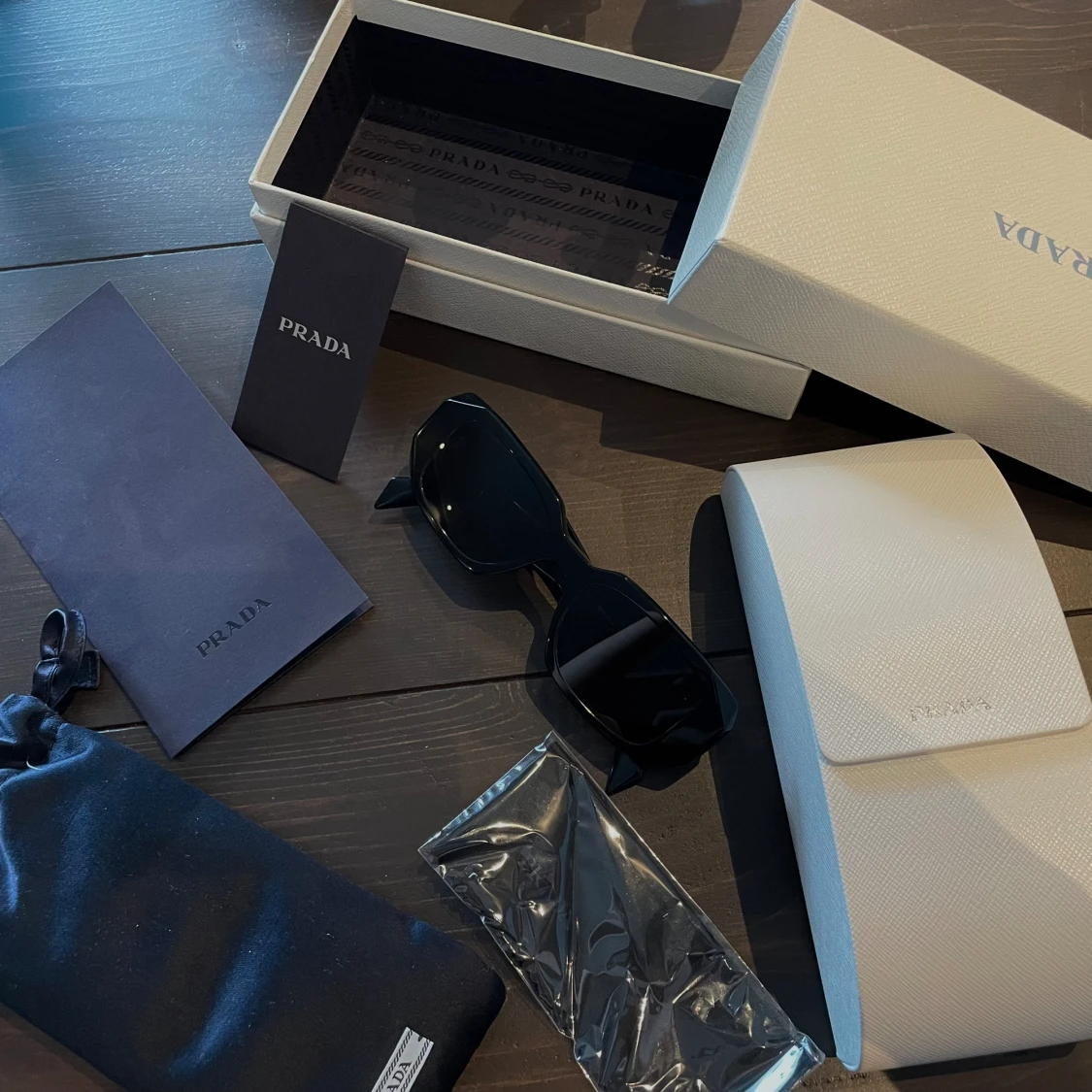 PRADA PR 17WS 1AB5S0 solglasögon 