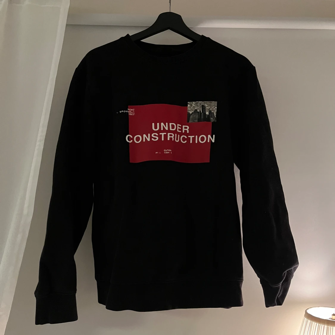 Svart sweatshirt
