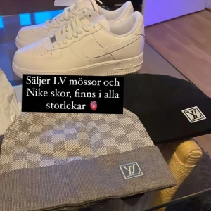 Nike AF1 och LV mössor - 1 1. 500 för skorna (alla storlekar o bästa kvalite) 300lv mössor