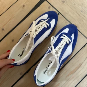 Rodebjer sneakers - Aldrig använda  Strl 39 