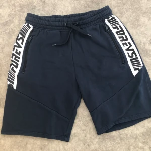 Shorts  - Shorts storlek 158. Knappt använda. Djur och rökfritt hem   