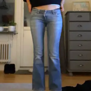 Wrangler jeans! Jätte fina och utan defekter!