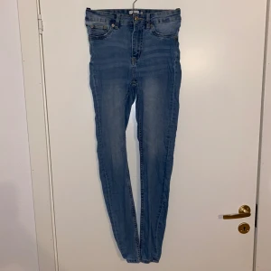 Jeans - Jeans i storlek XXS.