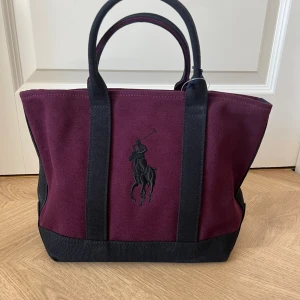 U.S. Polo väska - Helt ny tote bag  Mått 32x23x14 
