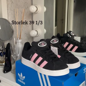 Adidas campus00 - Dessa helt nya campus i storlek 39 1/3. Super fina, inte ens testade! Snabb leverans! Slutsålda exakt överallt! Säljs på merchSweden för 2300 