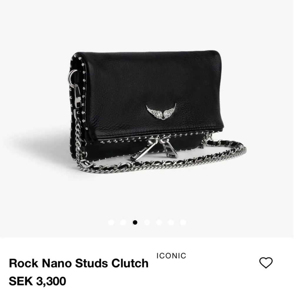 ”Rock Nano studs Clutch” väska från Zadig Voltaire. Den lilla kedjan som ska hänga ifrån väskan är tyvärr borta men annars är den i bra skick! Dustbag och ett annat axelband medföljer.💗💗. Laukut & Käsilaukut.