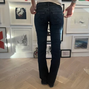 Ltb jeans - Mina favvisar men som inte kommer till användning från ltb!! Så snygga och sitter så bra strl 24/32!! Sista bilden visar ett pytte litet hål som sitter bak på byxan vid bälteshållaren, men som inte märks av när man har på sig dem💖