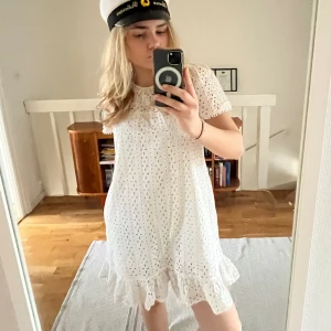 Studentklänning - Jättesöt klänning perfekt till studenten/skolavslutning🤍
