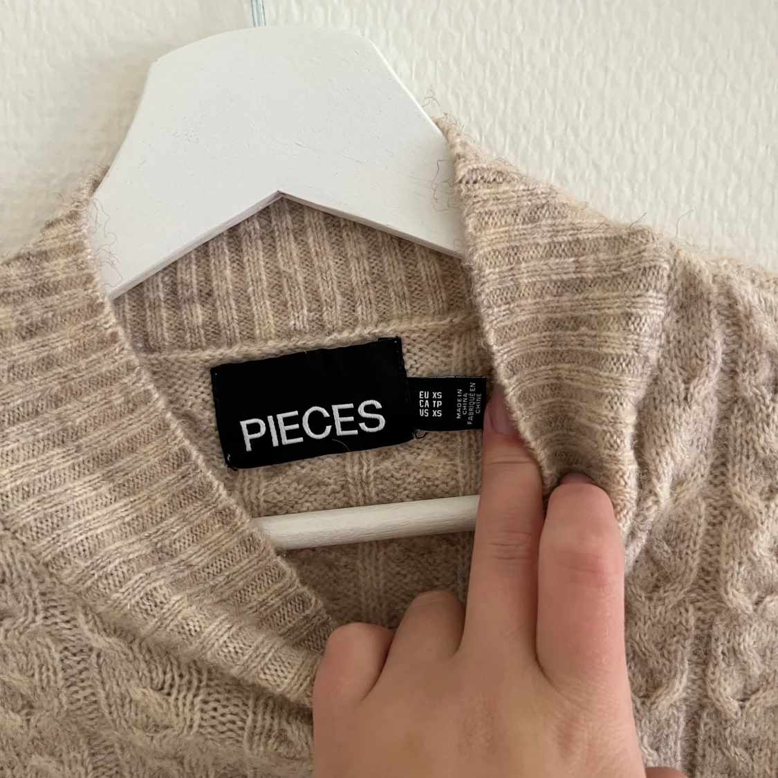 Stickad tröja pieces  - 90