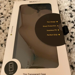Nudient skal - Nudient skal. Genomskinlig med svart tint, passar iphone 11 pro max och XS. Nyskick oöppnad i paketet. Nypris 300kr 