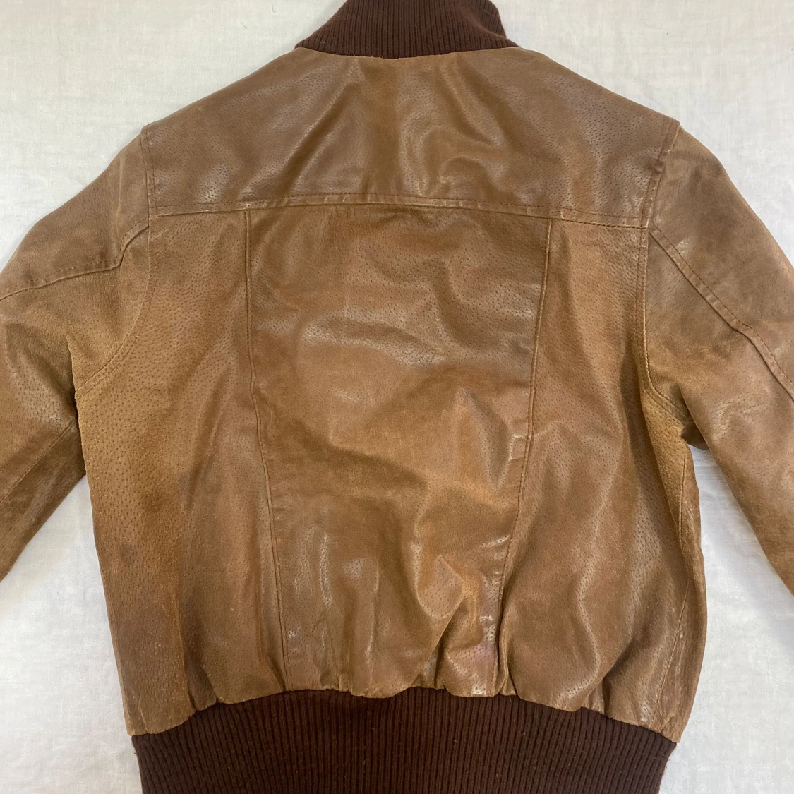 Brun skinnjacka  - 90