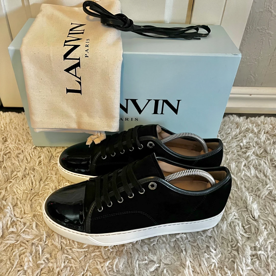 Lanvins Intressekoll