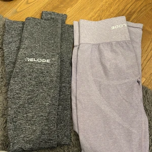 Relode tränings tights  - Säljer dessa jätte fina tränings tights från relode. Nyskick! Styck 75kr båda tillsammans 110kr!