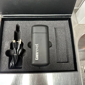 Tanrevel  - Säljer min tanrevel som aldrig är använd, säljer den då jag köpte ett kit med både denna och tanrevel PRO men har bara användning för min Tanrevel PRO.  Perfekt för att få till den perfekta brännan 🤩 