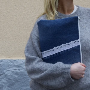 Datorfodral  - 25x35cm, passar både chromebook & Macbook💻⭐️ Handsytt av återvunna material🪡