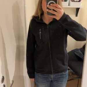 Sail racing tröja - Använd men forfarande i skick. Skriv om du får några funderingar💗