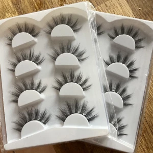 Manga fransar - Ganska långa, använder inte längre 