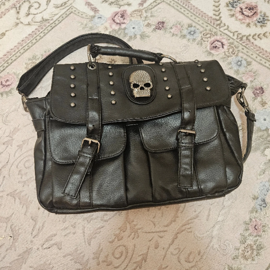 Svart döskalle väska 