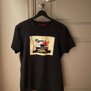 Limitato T-Shirt - Limitato T-Shirt, sällan använd, private archive, säljer pga jag sällan får användning av den. 