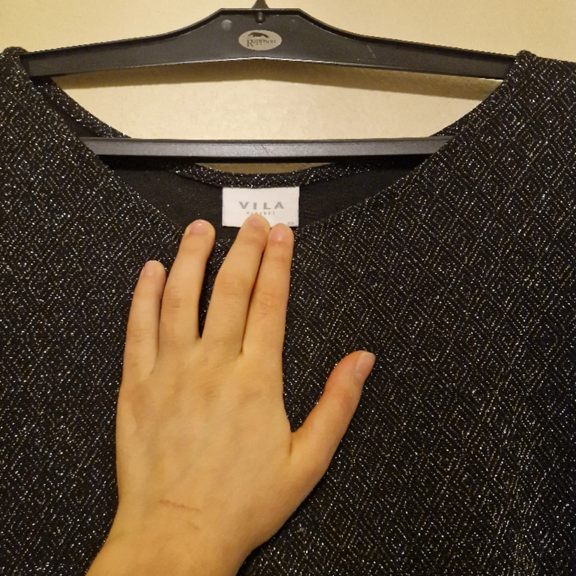 Glittrig klänning - 90