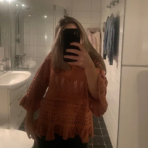 Stickad blus - Extremt söt koppar färgad stickad blus/topp från rich&royal