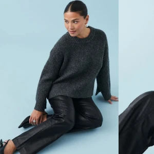 Stickad tröja  - Säljer denna stickade tröjan från Gina tricot, då den inte kommer till användning. Använd max 3 gånger, så är som ny🩶🩶 nypris 300kr. Frakt tillkommer. 