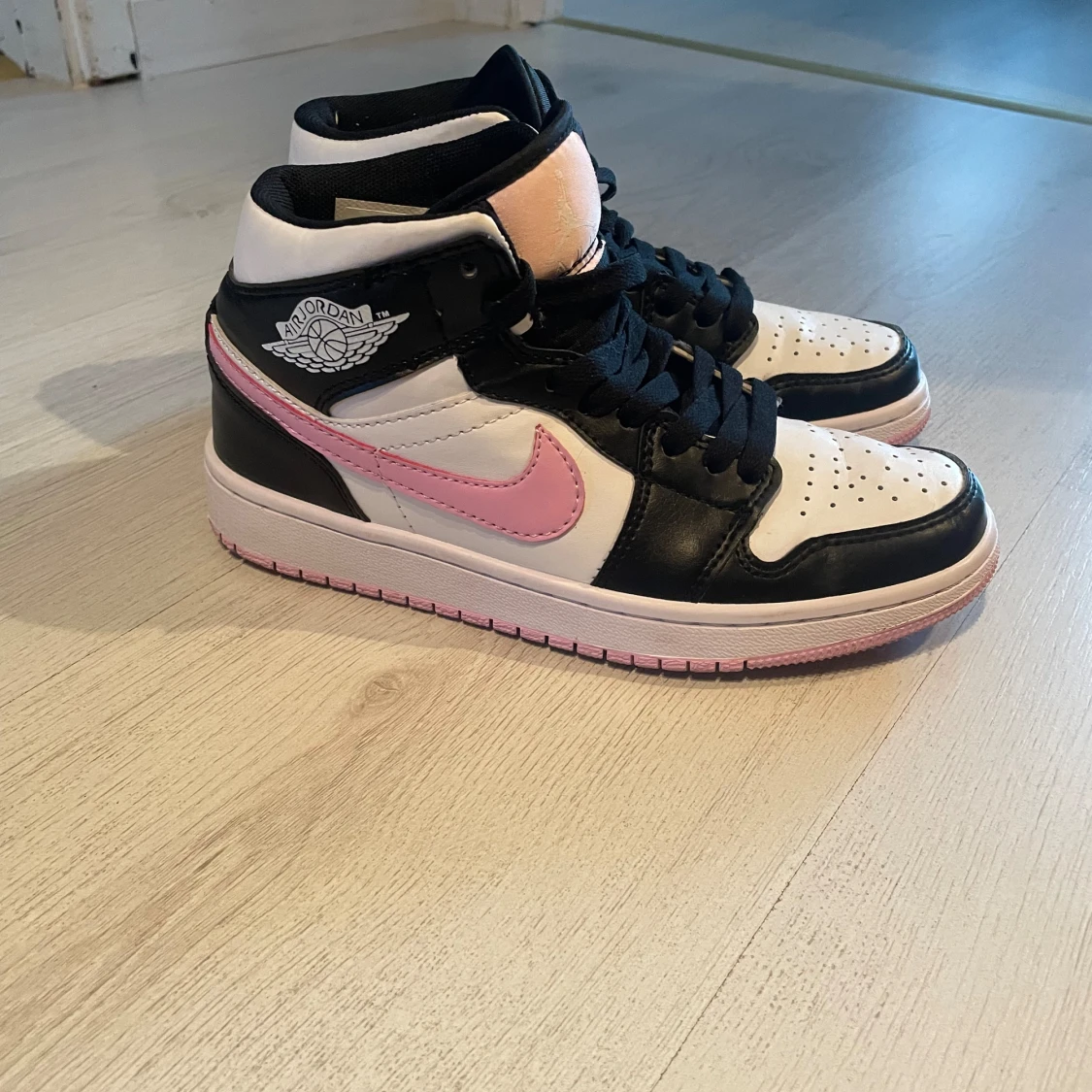 Air Jordan 1 Mid GS ‘Arctic Pink’ - 91