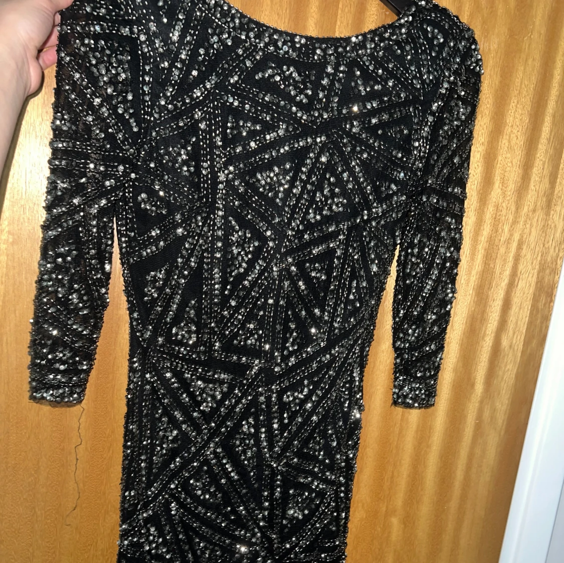 Svart/glittrig festklänning  - 91