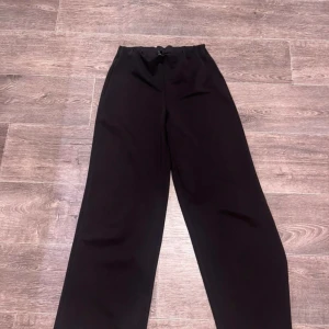 Byxor  - Byxor från bubbleroom 