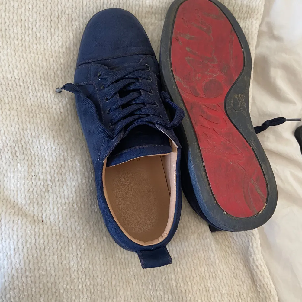 Byter mina Loubs mot ett par lanvins om någon är intresserad!👍🏽. Kengät.