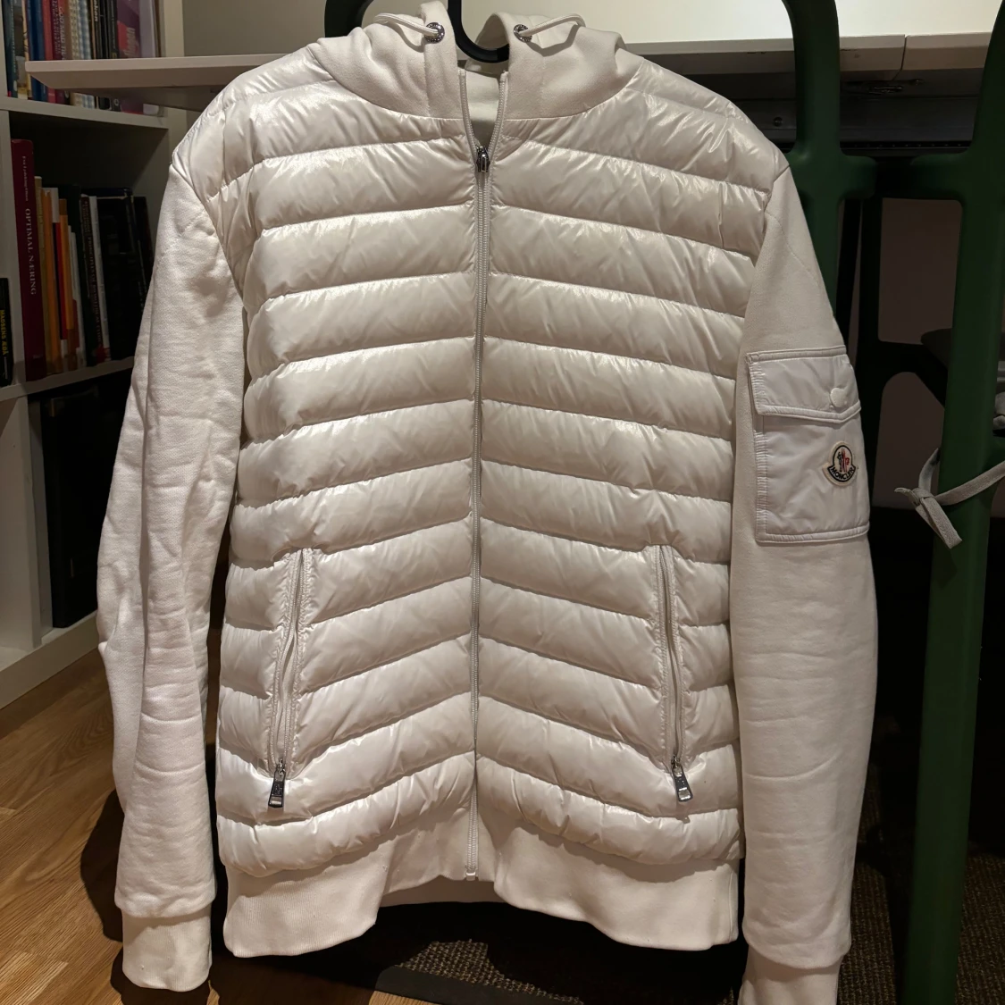 Moncler vit jacka, storlek L