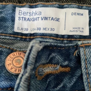Bershka jeans  - Jeans ifrån bershka väldigt bra skick och inget på fel, priset kan diskuteras vid snabb affär.