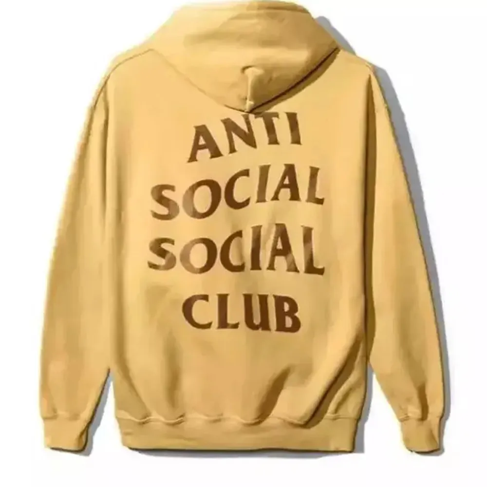 Gul Anti social social club hoodie, se sista bilden för att se färgen. Hoodies.