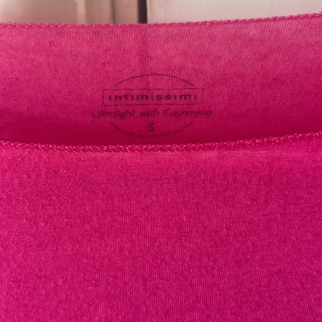 Intimissimi tröja.  - 90