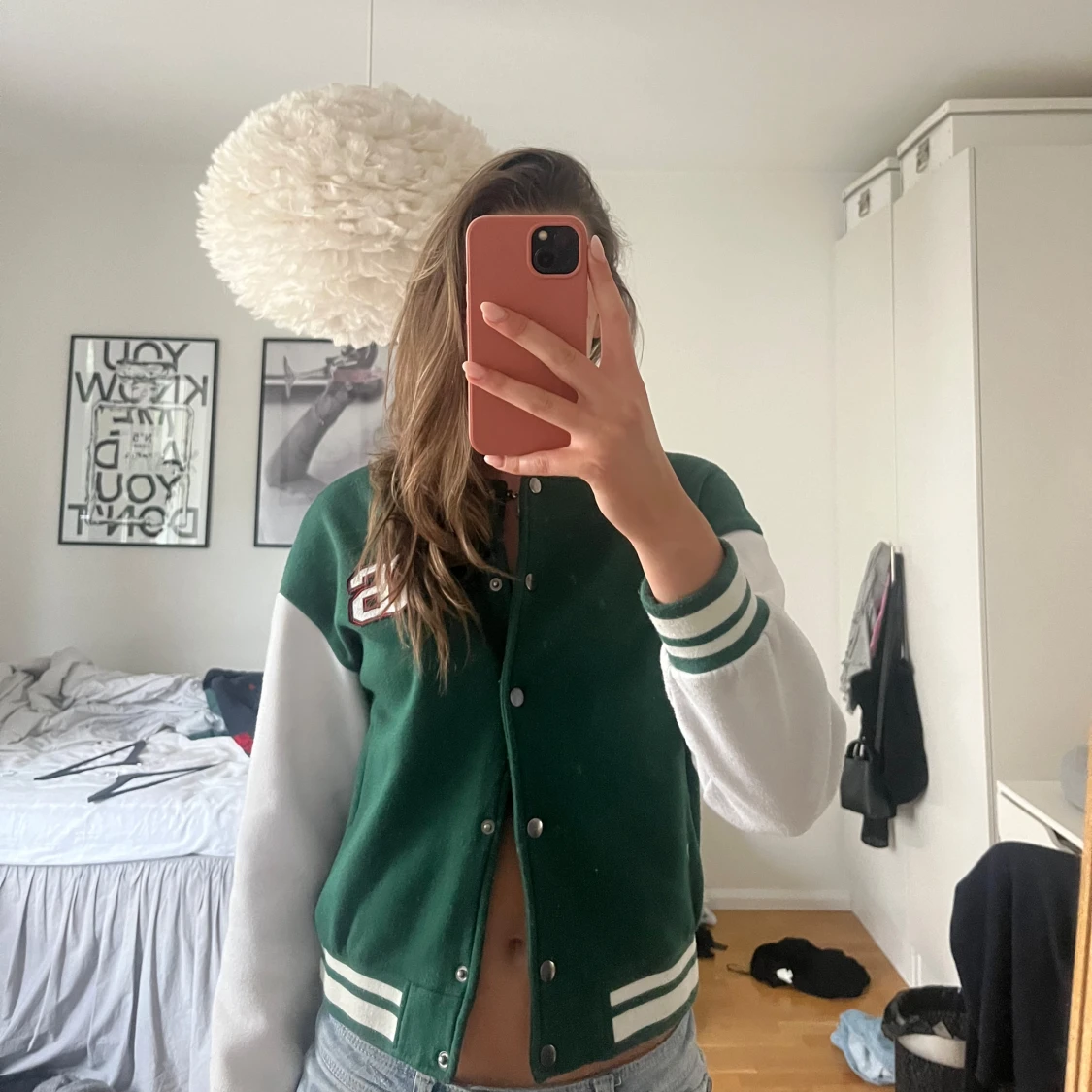 Grön och vit bomberjacka - 90