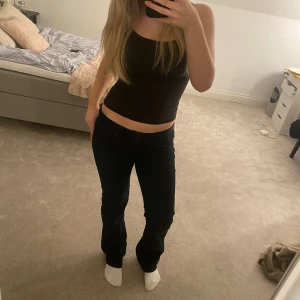 Ltb jeans - Svarta ltb jeans som knappt använts i storlek 28x32