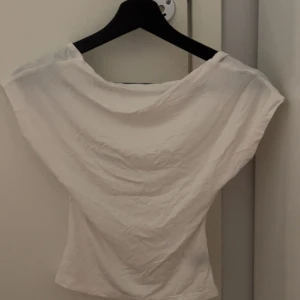 Rygglös tröja  - En jätte fin vit tröja💗