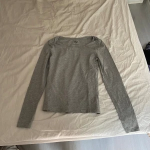 Långärmad tröja  - från lager 157 storlek XS