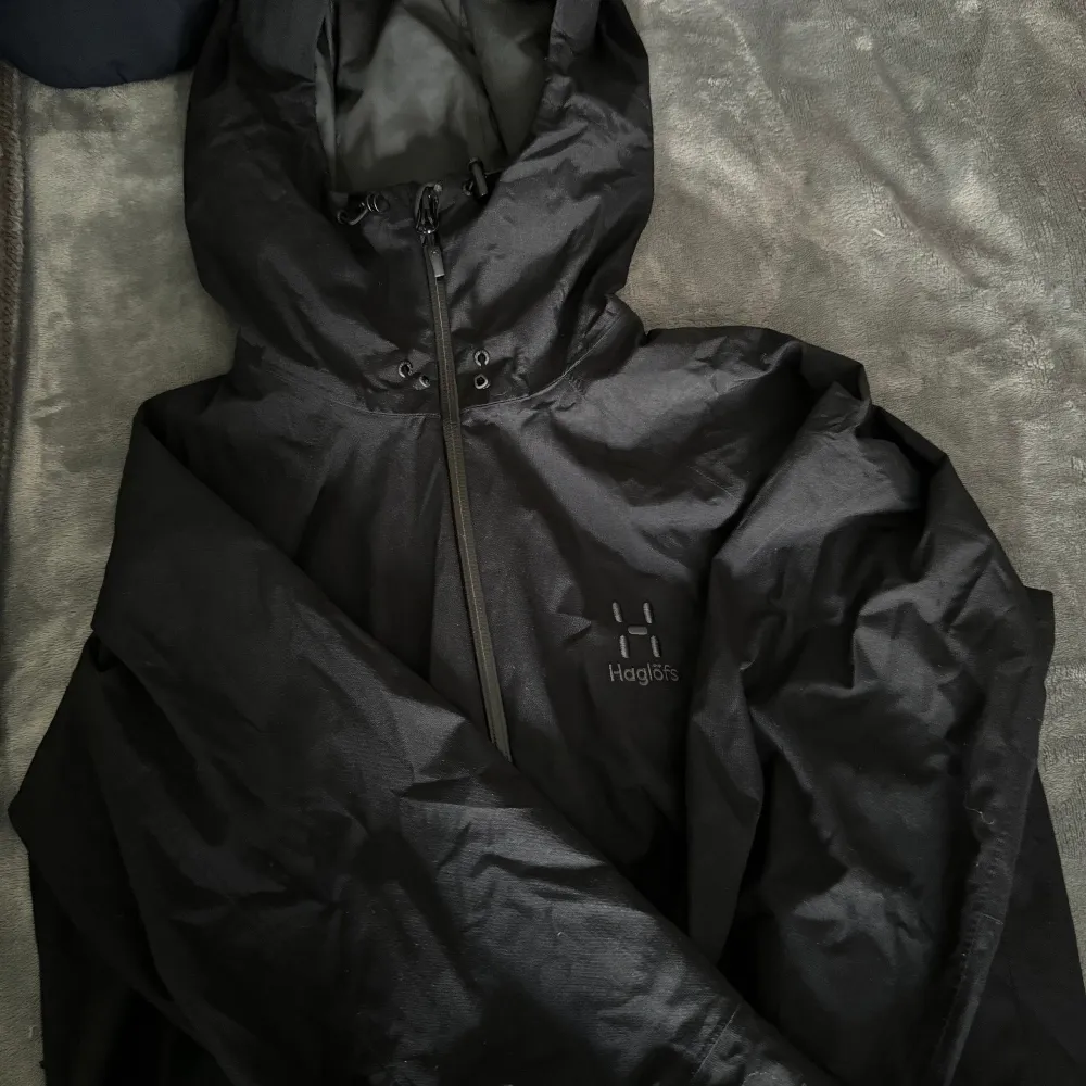 Storlek S, passar XS/S Haglöfs goretex. Jackor.