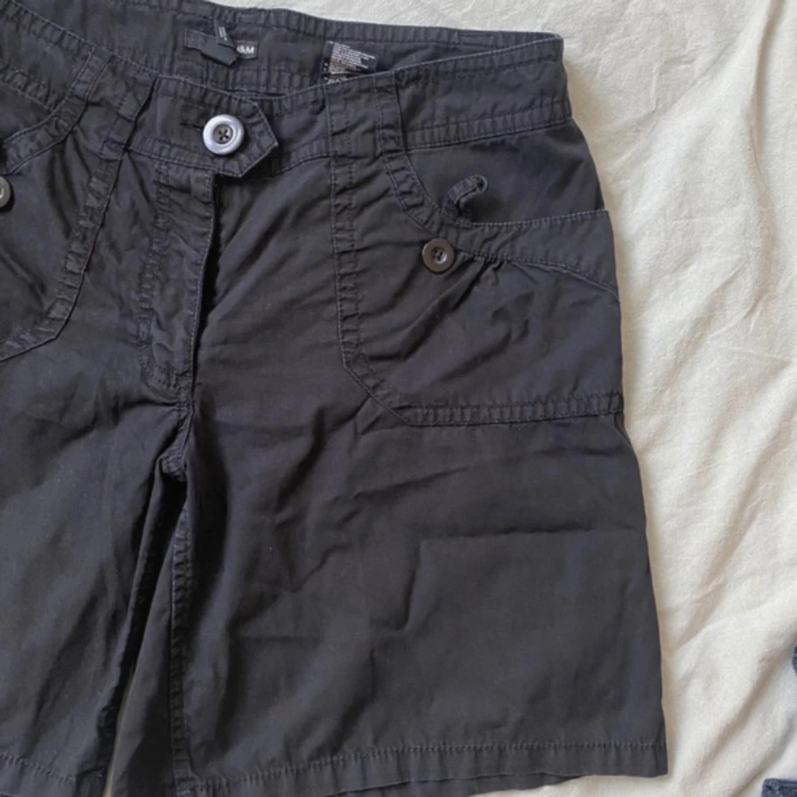 Svarta cargoshorts - 90