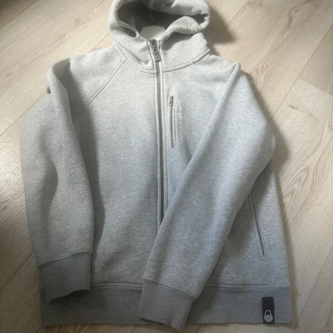 Sail racing huvtröja grå