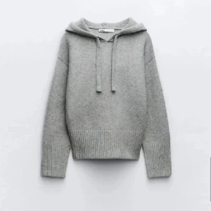 Zara hoodie - Grå stickad zara hodie i nyskick❤️